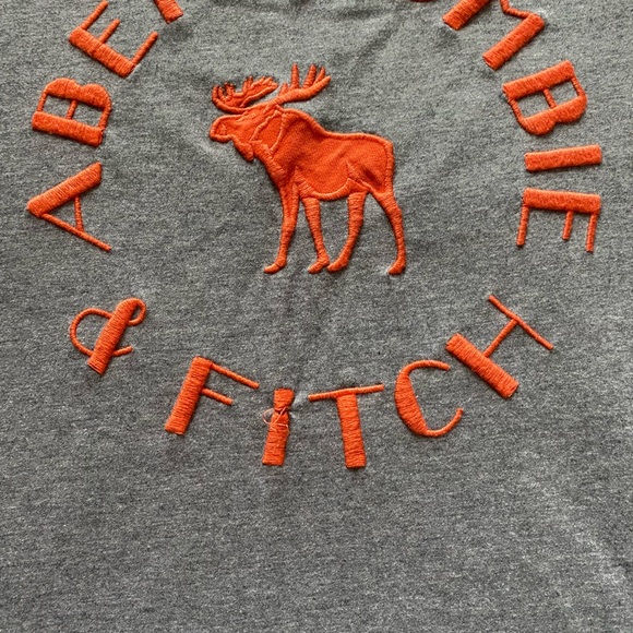 Ambercrombie size 11-12 newer shirt - Picture 2 of 3